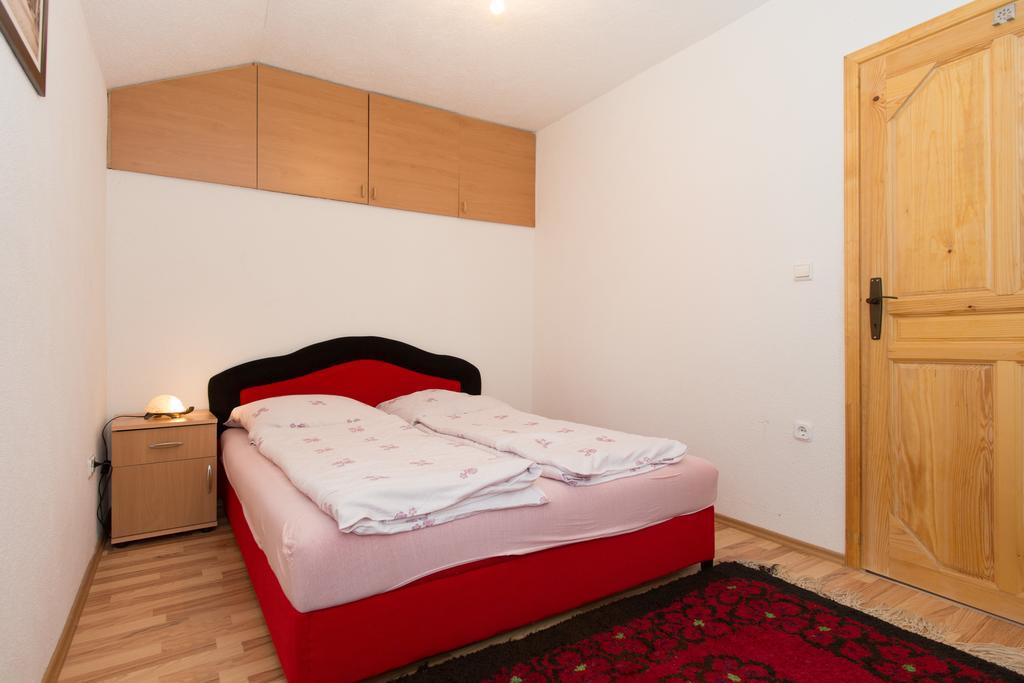 Em Apartment Σαράγεβο Δωμάτιο φωτογραφία
