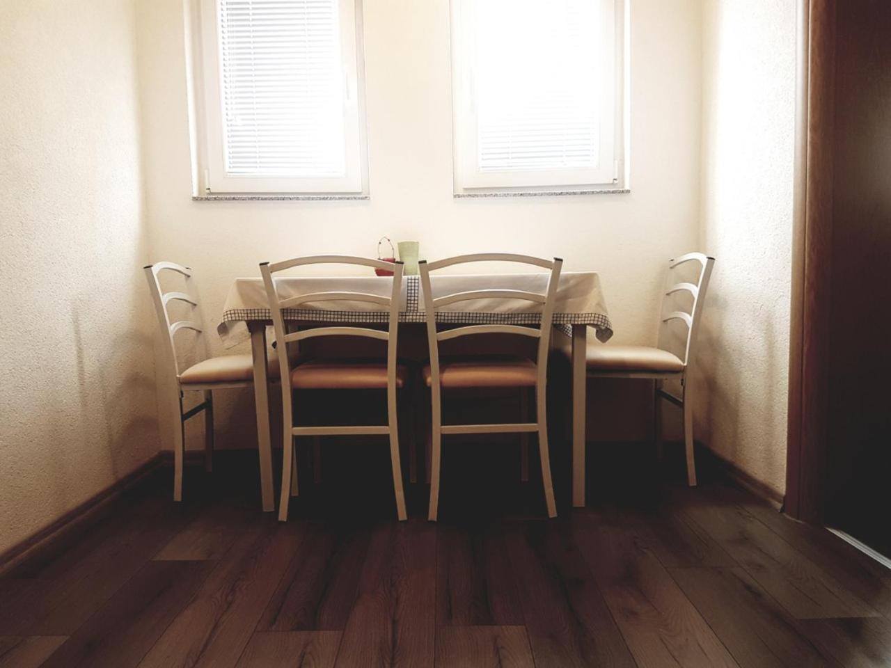 Em Apartment Σαράγεβο Δωμάτιο φωτογραφία
